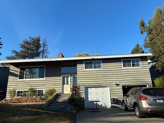 4th image of 2152 N 158th St