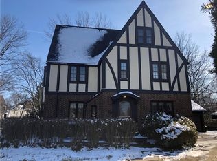 3370 Lansmere Rd, Shaker Heights, OH 44122