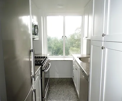 Rented by essential NEW YORK Real Estate | media 18