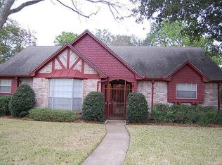 8222 Green Lawn Dr, Houston, TX 77088