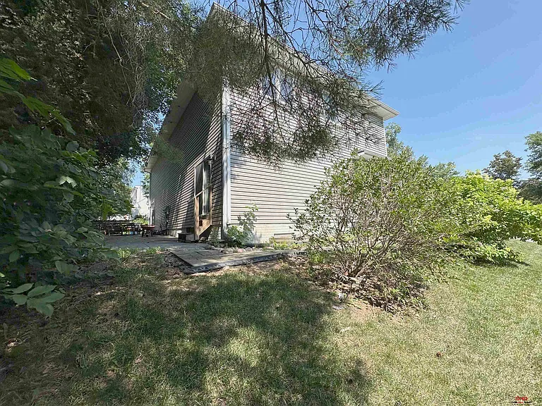 3445 S St — Photo 46
