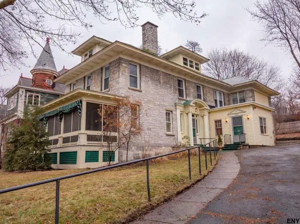 121 Guy Park Ave, Amsterdam, NY 12010