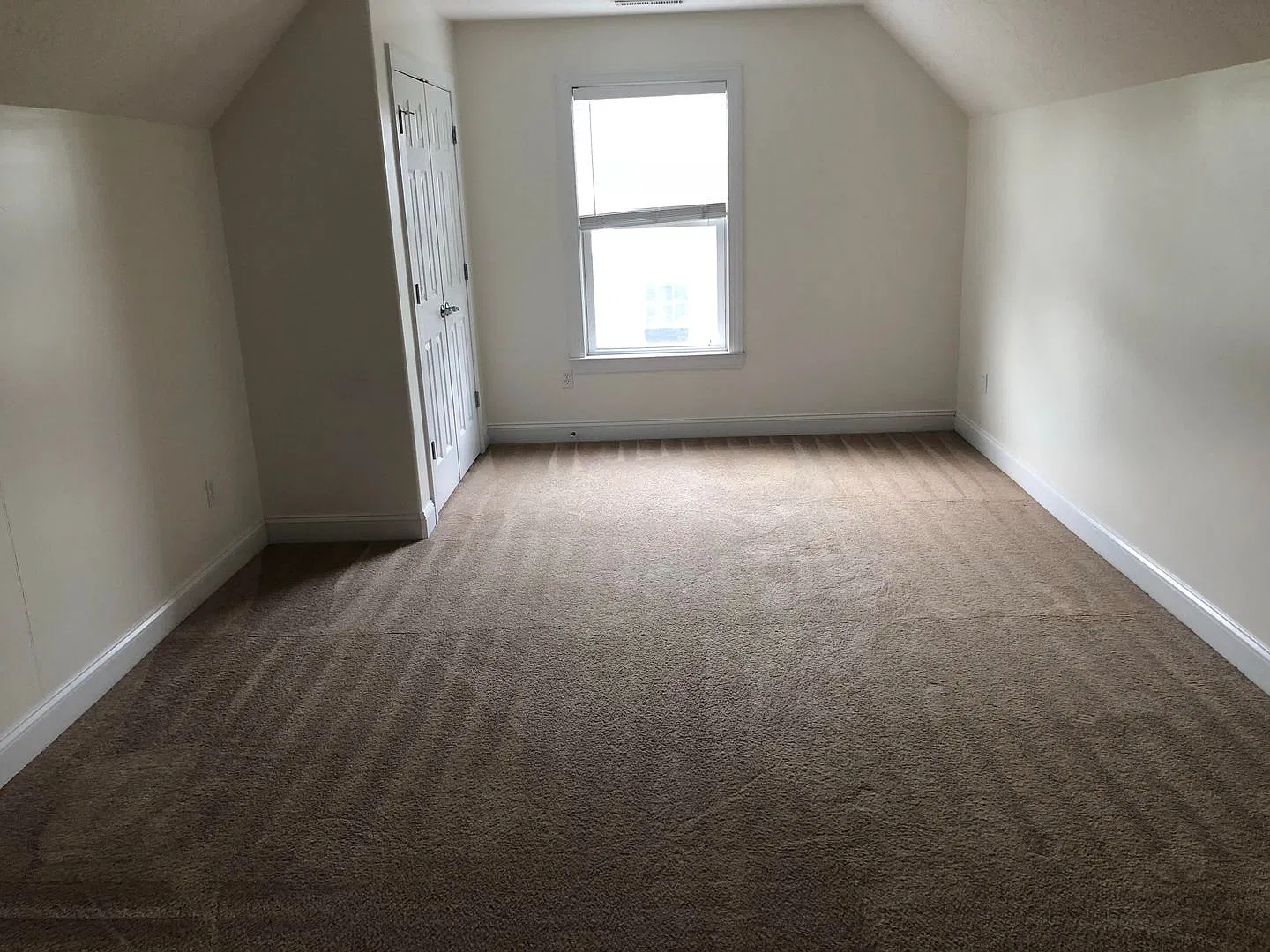 Quiet Blacksburg Townhome with 2 Car Garage — Photo 3