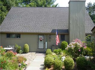 14 Gray Pine Cmn, Avon, CT 06001