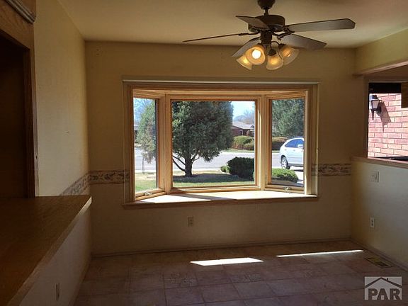 3rd image of 12 Towerbridge Ct