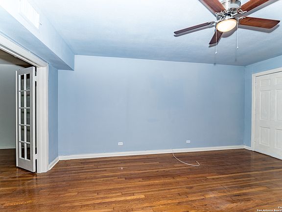 3rd image of 254 Cloverleaf Ave #2