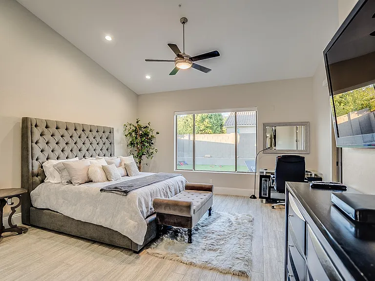 7308 E Whistling Wind Way — Photo 12