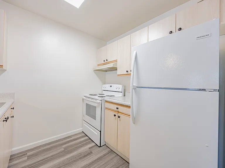 22815 Market St #110 — Photo 6
