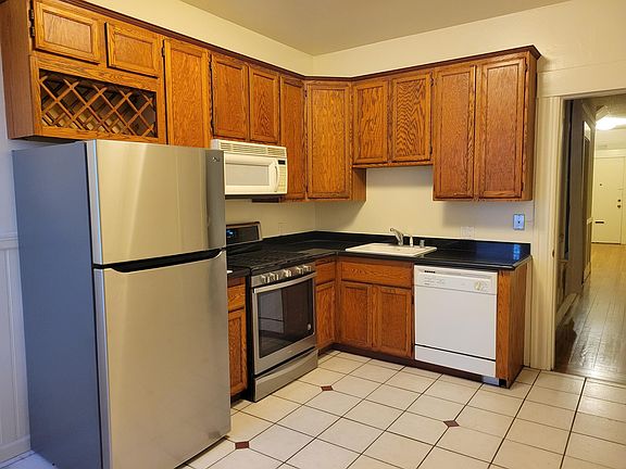 4th image of 1819 McAllister St