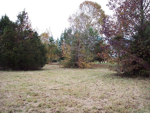 4th image of 335 Woodsedge Dr