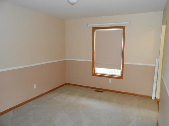 4th image of 212 Genson Dr