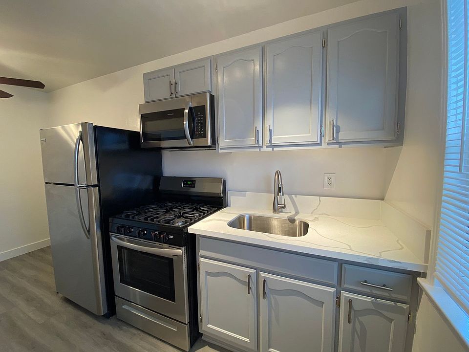 1st image of 1210 N Berendo St APT 27