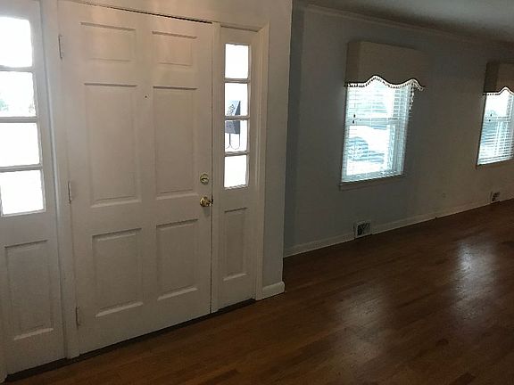 4th image of 470 Southland Dr