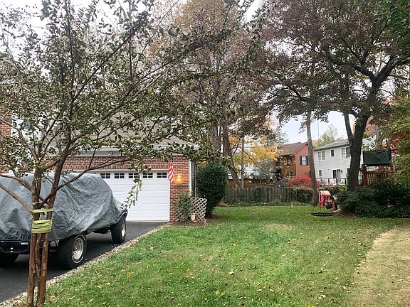 2nd image of 1208 Chrisland Ct