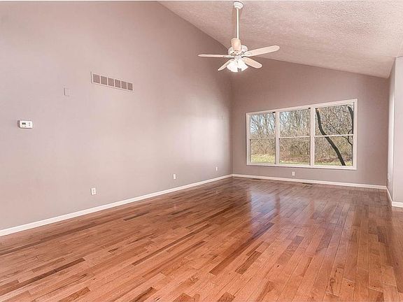 3rd image of 23005 Amber Valley Dr