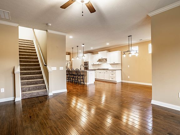 5th image of 5101 Silverbell Dr