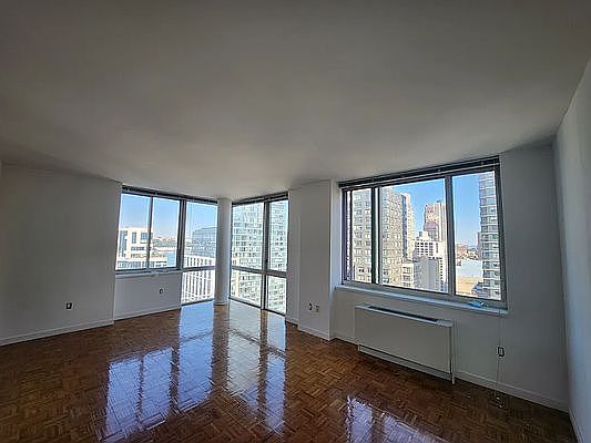 5th image of 33 W End Ave APT 16e