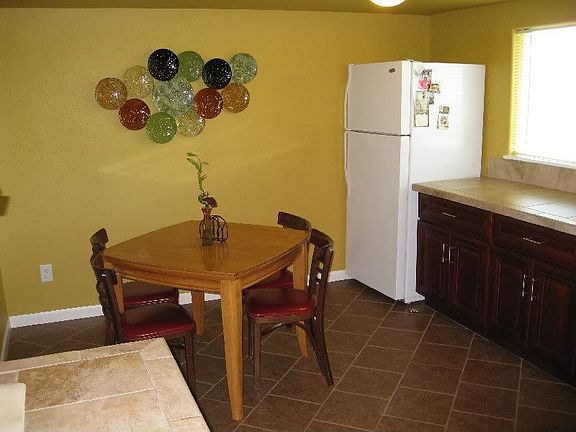 Kitchen / Breakfast area