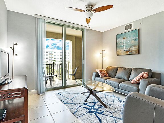 5th image of 610 Clematis St APT 538