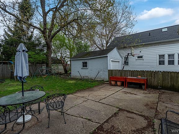 5th image of 34 Cornell Ave
