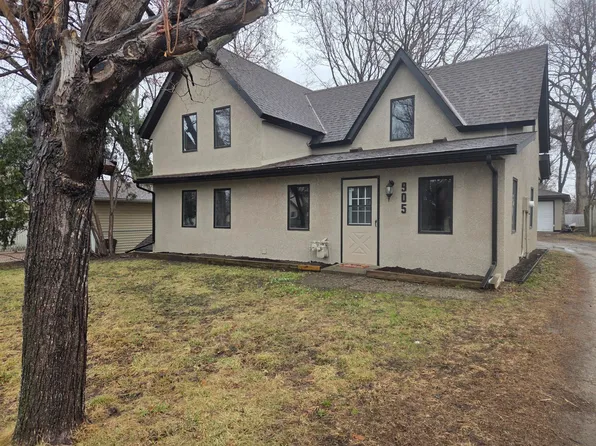 905 Pine St, Hastings, MN 55033