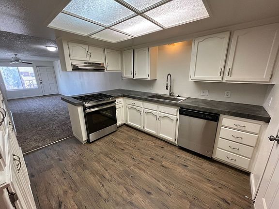 5th image of 1835 W Whitendale Ave Unit 1835