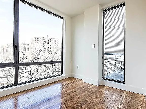 5th image of 1 Duffield St #413