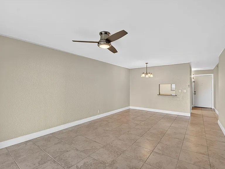 2615 NE 1st Ct #312 — Photo 15
