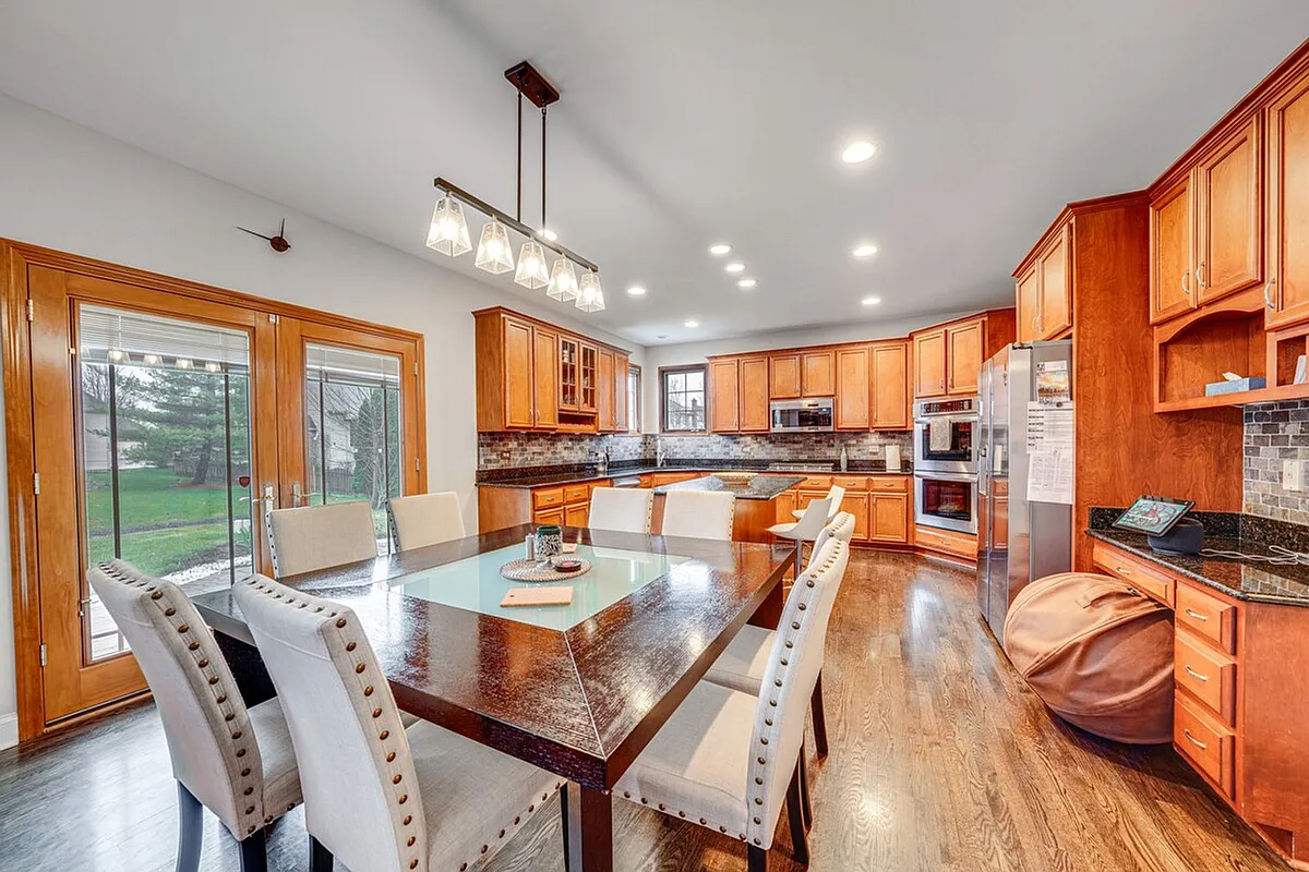 Fully Equipped Kitchen - 3423 Goldfinch Dr #ID1306800P