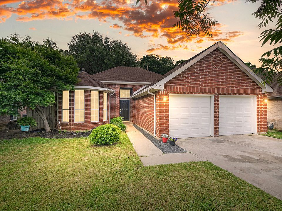 1st image of 2296 Grandview Dr