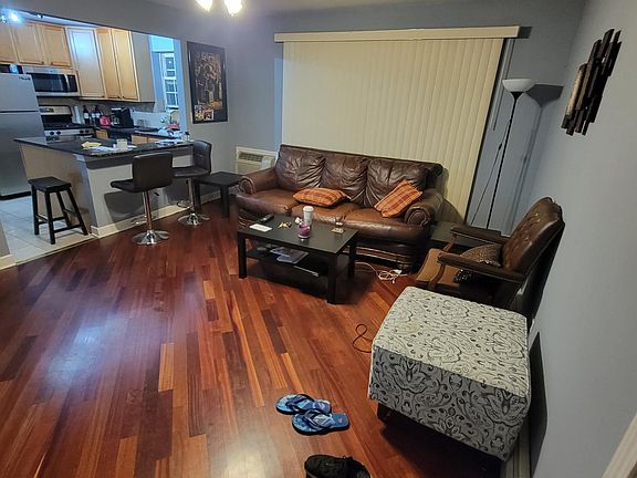 4th image of 2524 W Foster Ave #106