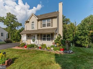 4366 Trophy Dr, Upper Chichester, PA 19061