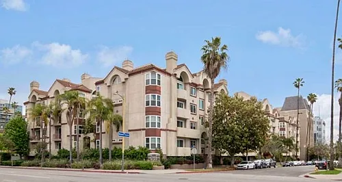 620 S Gramercy Pl #221 Photo 1
