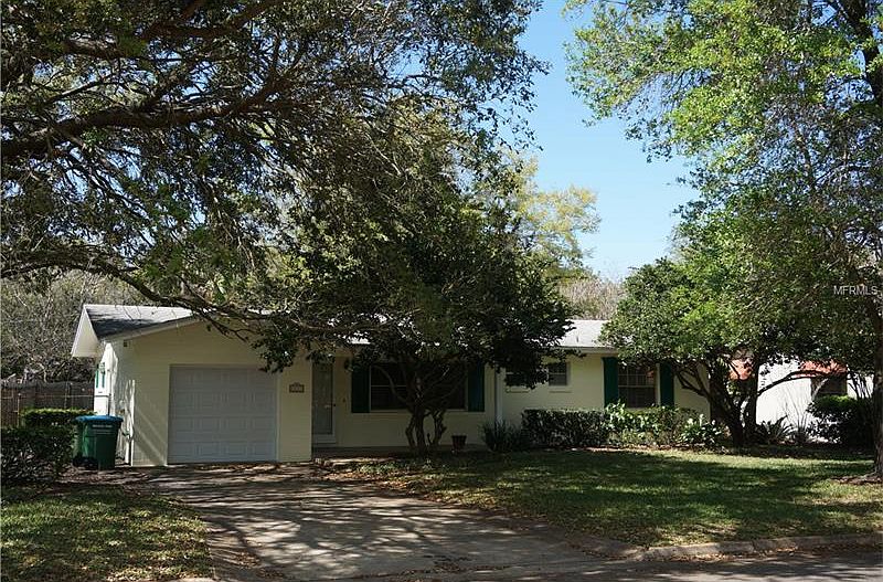 1st image of 2227 Loch Lomond Dr