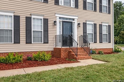2nd image of 1417 Woodside Ct