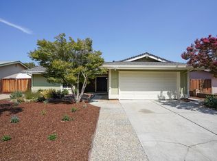 7596 Laurel Dr, Gilroy, CA 95020
