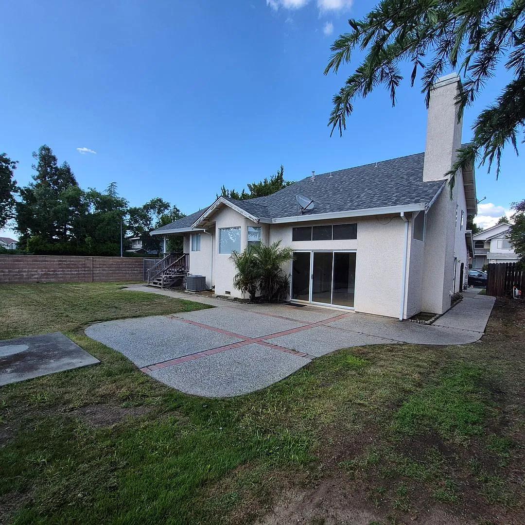 Building Photo - 2301 Aldridge Ln