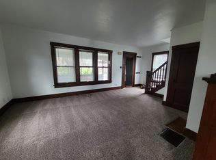 342 W Everett St, Dixon, IL 61021
