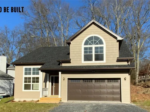 91 Fairfax Ter, East Stroudsburg, PA 18301