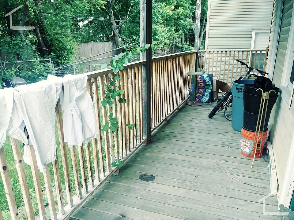 2nd image of 10 Brackett St #1SE