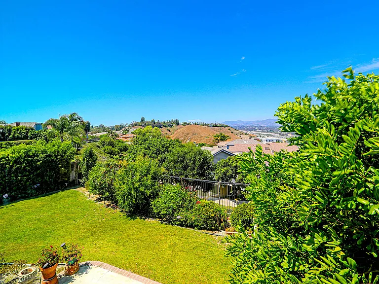 25721 Weston Dr — Photo 25