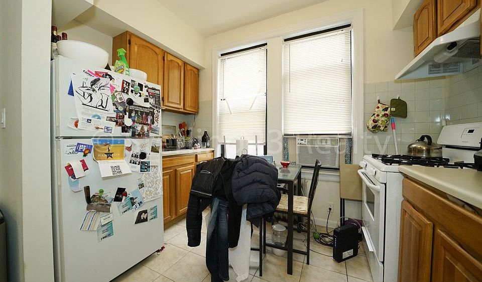 1st image of 3148 34th St APT 2F