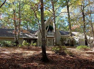 1245 Saint Lawrence Dr, Johns Creek, GA 30022