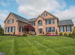 125 Patriot Dr, Collegeville, PA 19426