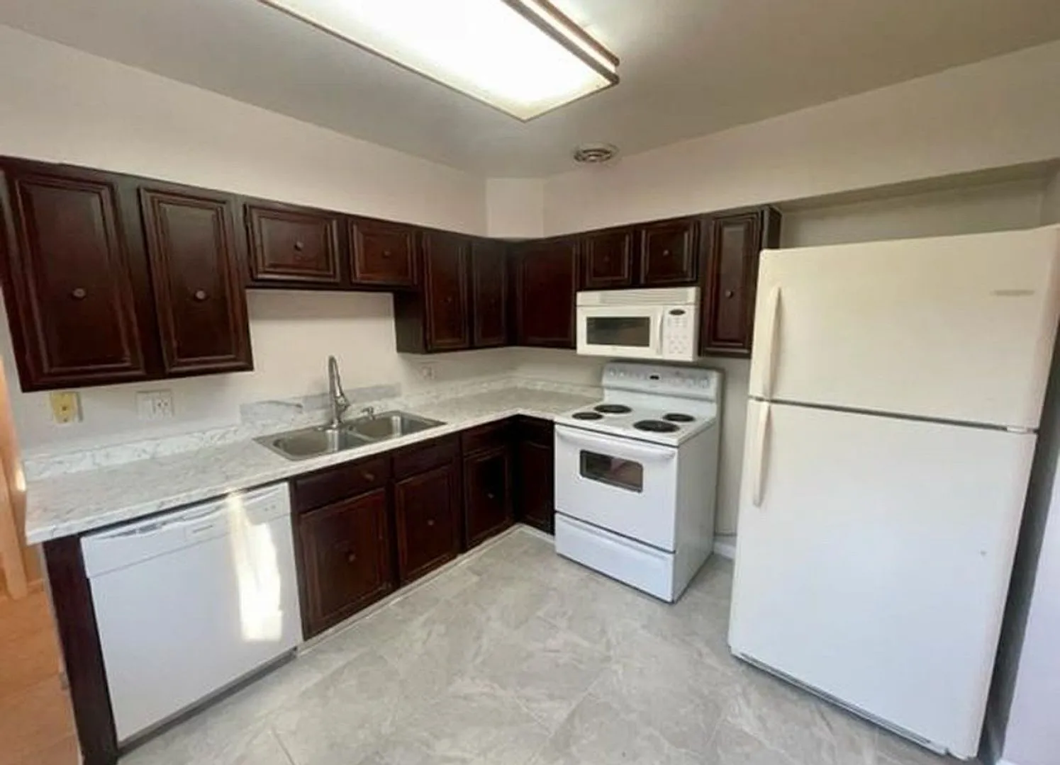 Long Realty & Property Management- 4 bedroom home in Inglewood CO — Photo 3