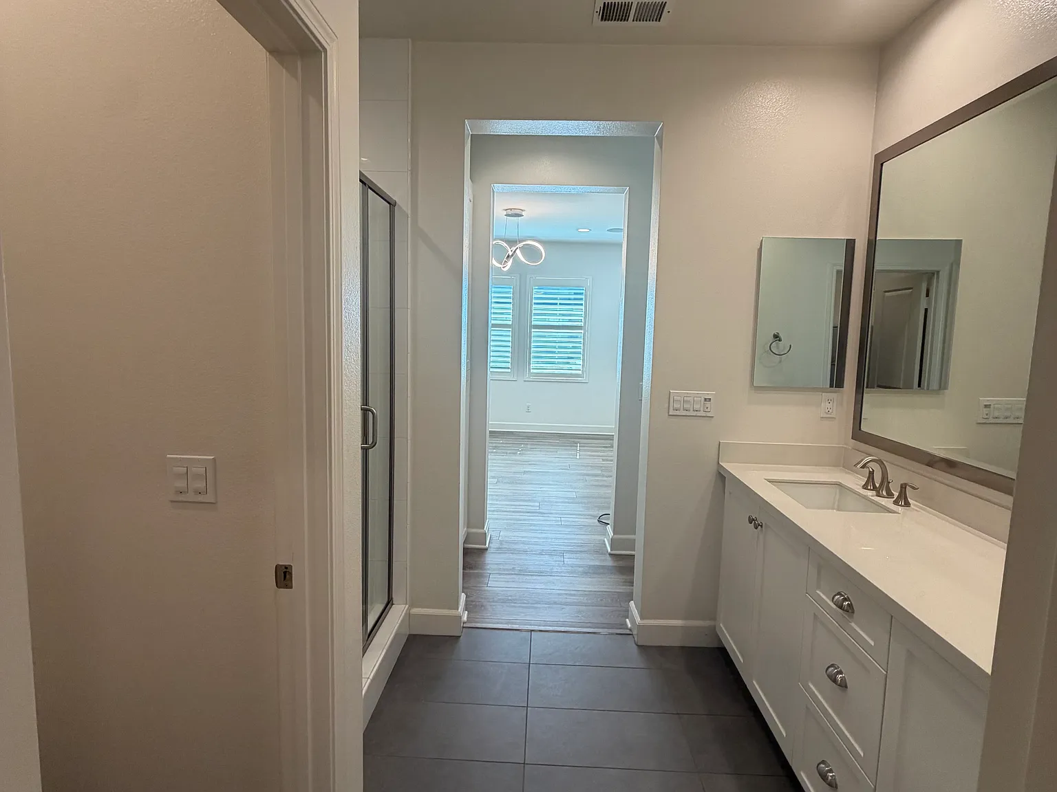 4 bed, 3.5 bath, 2815 sqft, $6,995 — Photo 3