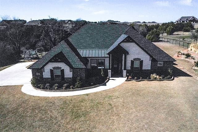 1st image of 341 Kenyon Ct