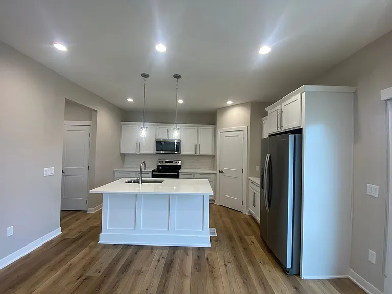 10145 Divine Pl — Photo 7