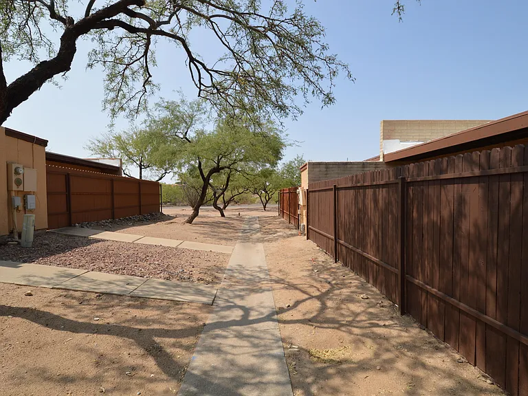 731 S Pantano Pkwy — Photo 13