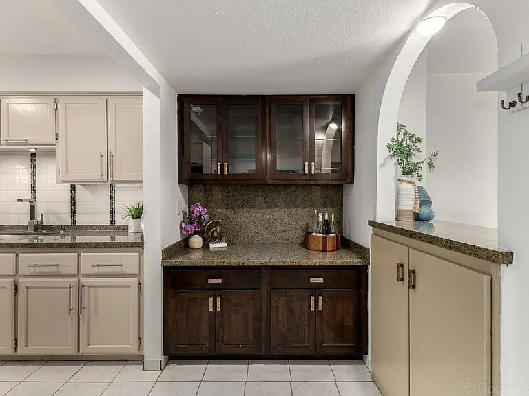 8241 N Central Ave #5 — Photo 9